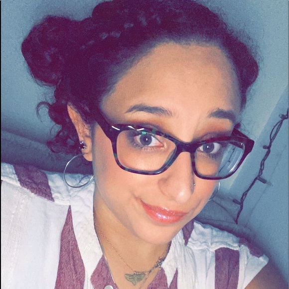 Meet your Posher, Tess - Picture 3 of 3